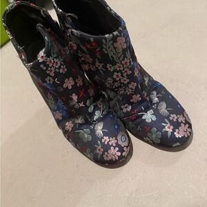 Sam Edelman Navy Floral Embroidered Ankle Boots